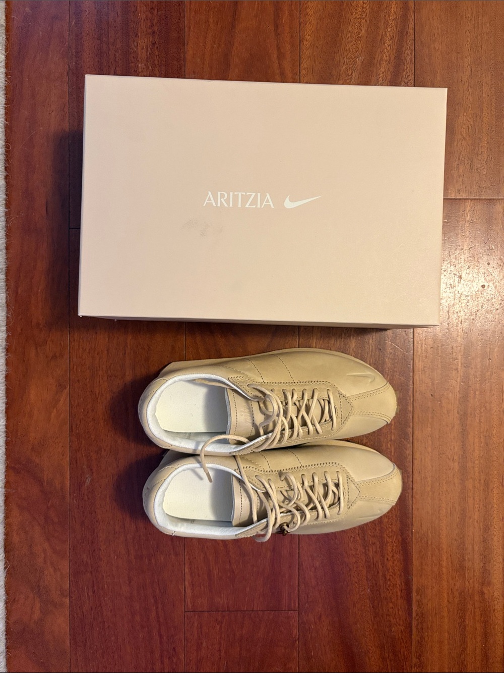 Aritzia Beige Leather Lace-Up Sneakers
